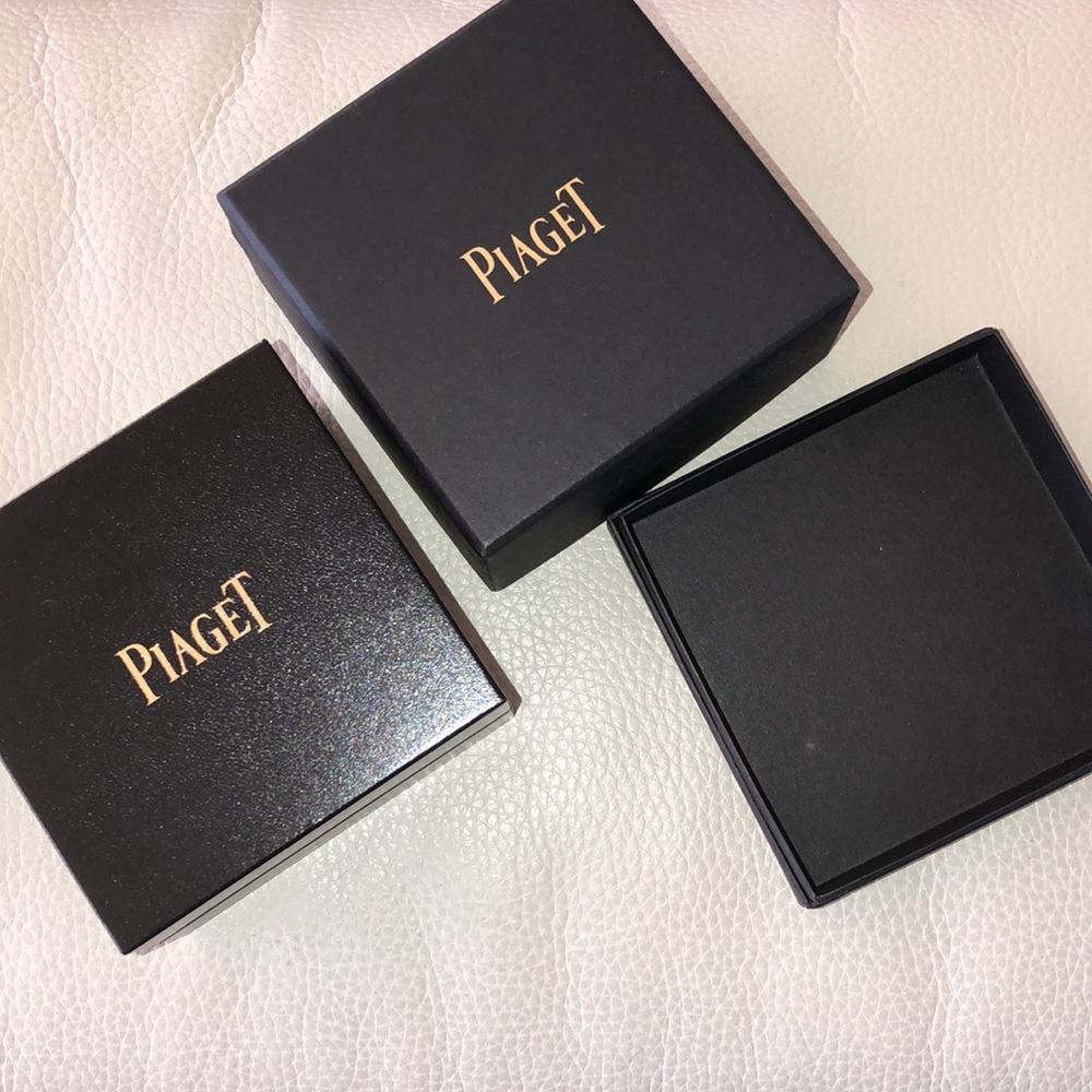 PIAGET Earrings 📦 New